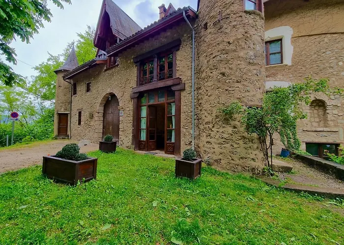 #bv Le Chateau D'uriage 생 마르탱 듀리아쥬